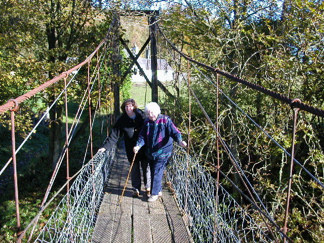 File:Old cable bridge bridge crossing the Ettrick Water. - geograph.org.uk - 58681.jpg