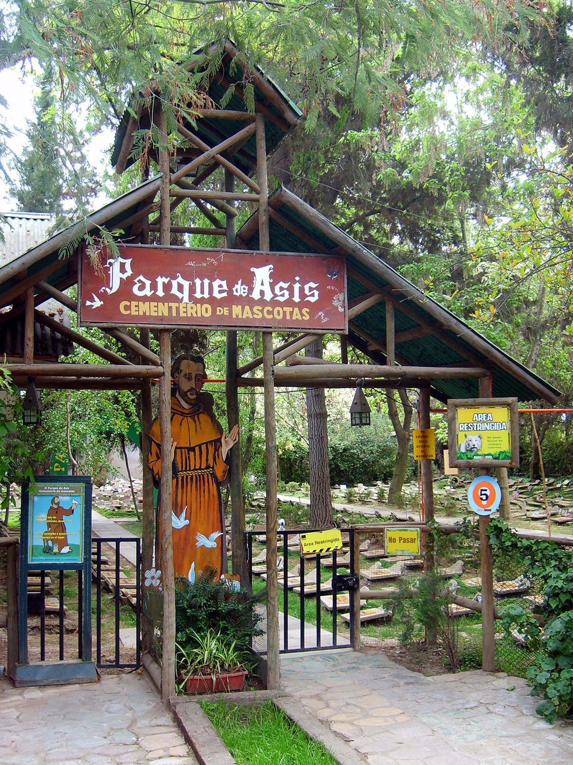 El cementerio de mascotas Parque de Asís, en octubre de 2007