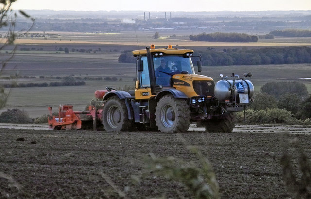 File:Rolling near Worlaby - geograph.org.uk - 1008792.jpg