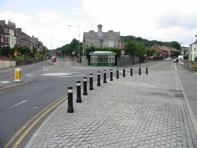 File:Roundabout on junction of Folkestone Road and Elms Vale Road - geograph.org.uk - 893496.jpg