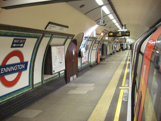 File:Southbound Bank Branch platform, Kennington tube station - geograph.org.uk - 666007.jpg