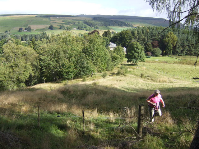 File:Strathbraan - geograph.org.uk - 633034.jpg