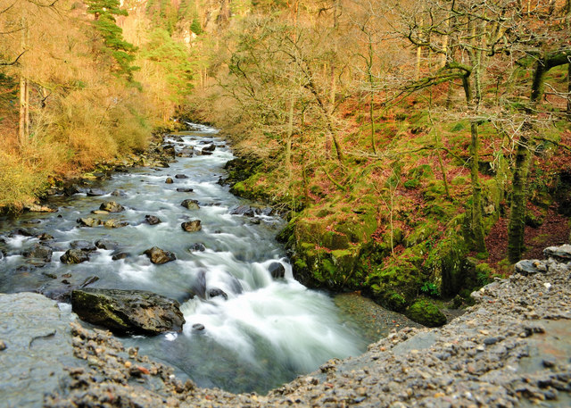 Water Under The Bridge - geograph.org.uk - 1084695