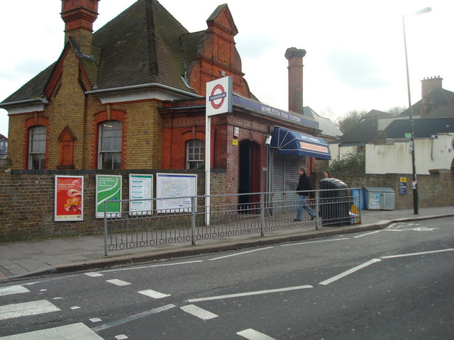 File:Wimbledon Park Underground Station.jpg