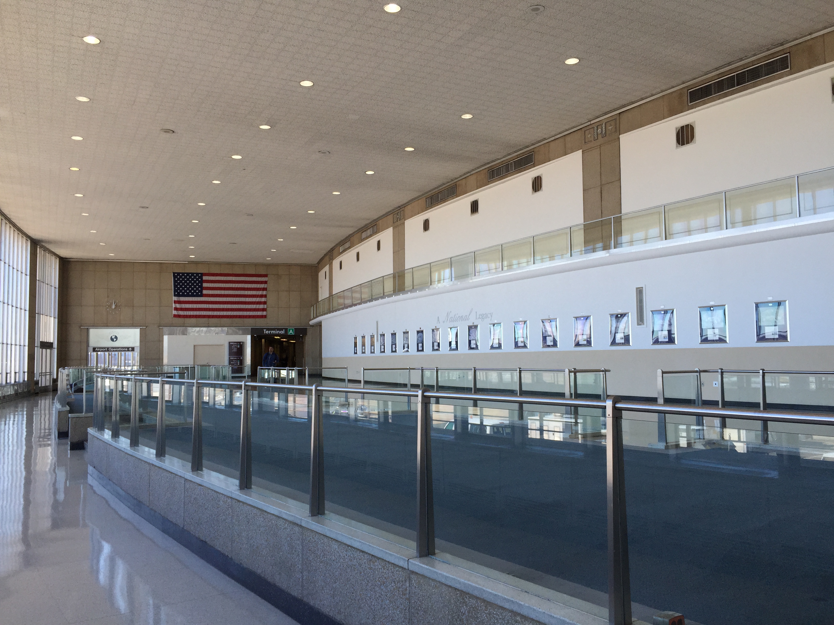 File:Reagan National Airport.jpg - Wikimedia Commons