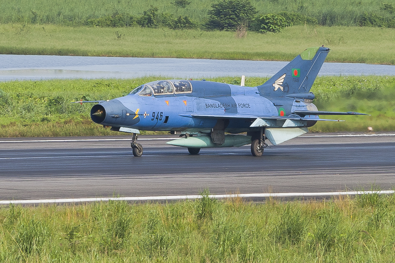 File:946 Bangladesh Air Force F-7 Air Guard Trainer Class Taxiing