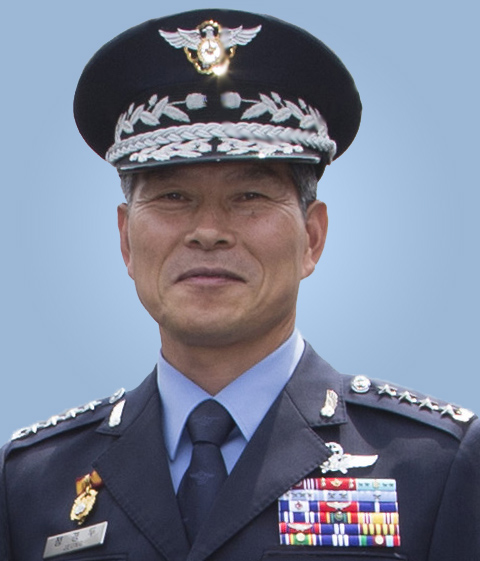 File:Air Force (ROKAF) General Jeong Kyeong-doo 공군대장 정경두 (UNC-CFC-USFK photo 170625-A-HU462-383).jpg