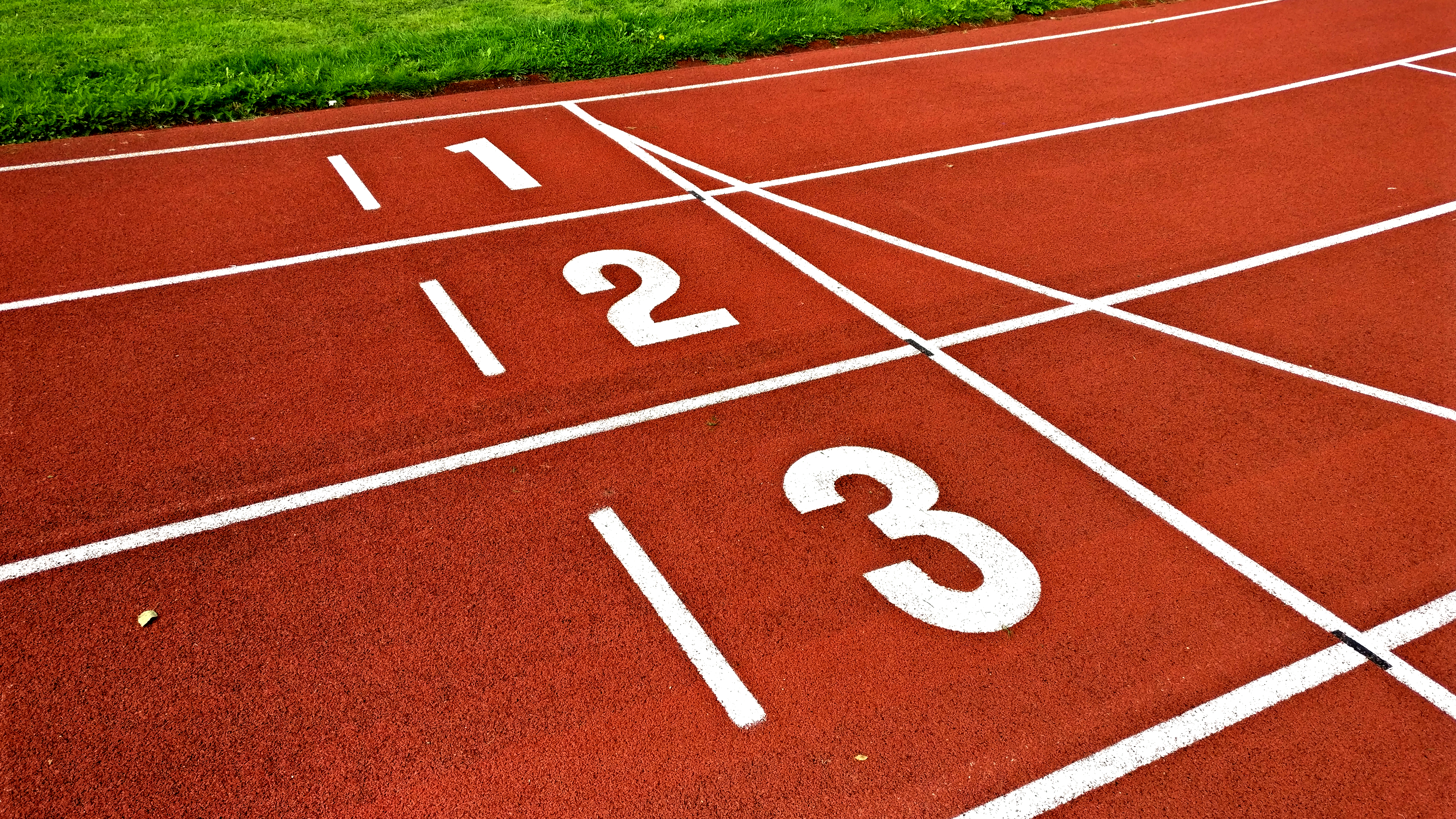 File Athletics Track Start Line Numbers 1 2 3 Jpg Wikimedia Commons