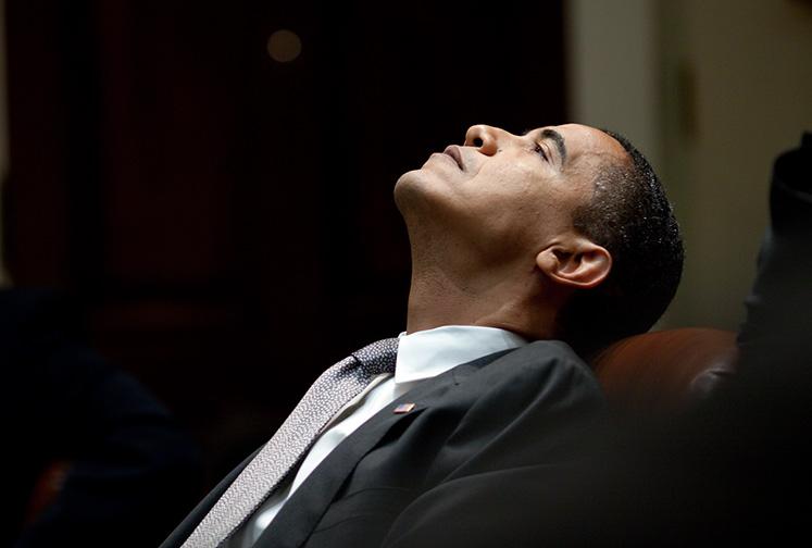 Barack_Obama_reflecting_Jan_2009.JPG