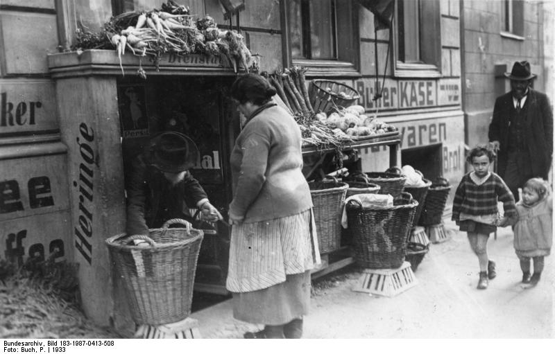 Bundesarchiv Bild 183-1987-0413-508, Berlin, im Scheunenviertel, Juden.jpg