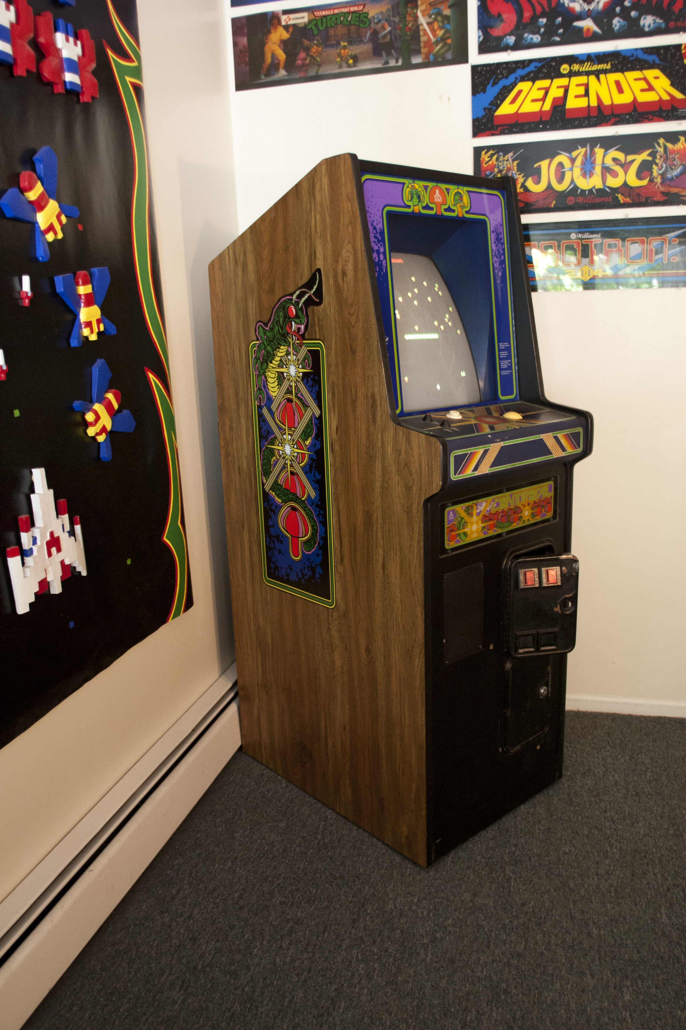 Upgraded To Play 412 Games!! Details about   New Centipede Cabaret Arcade Machine 