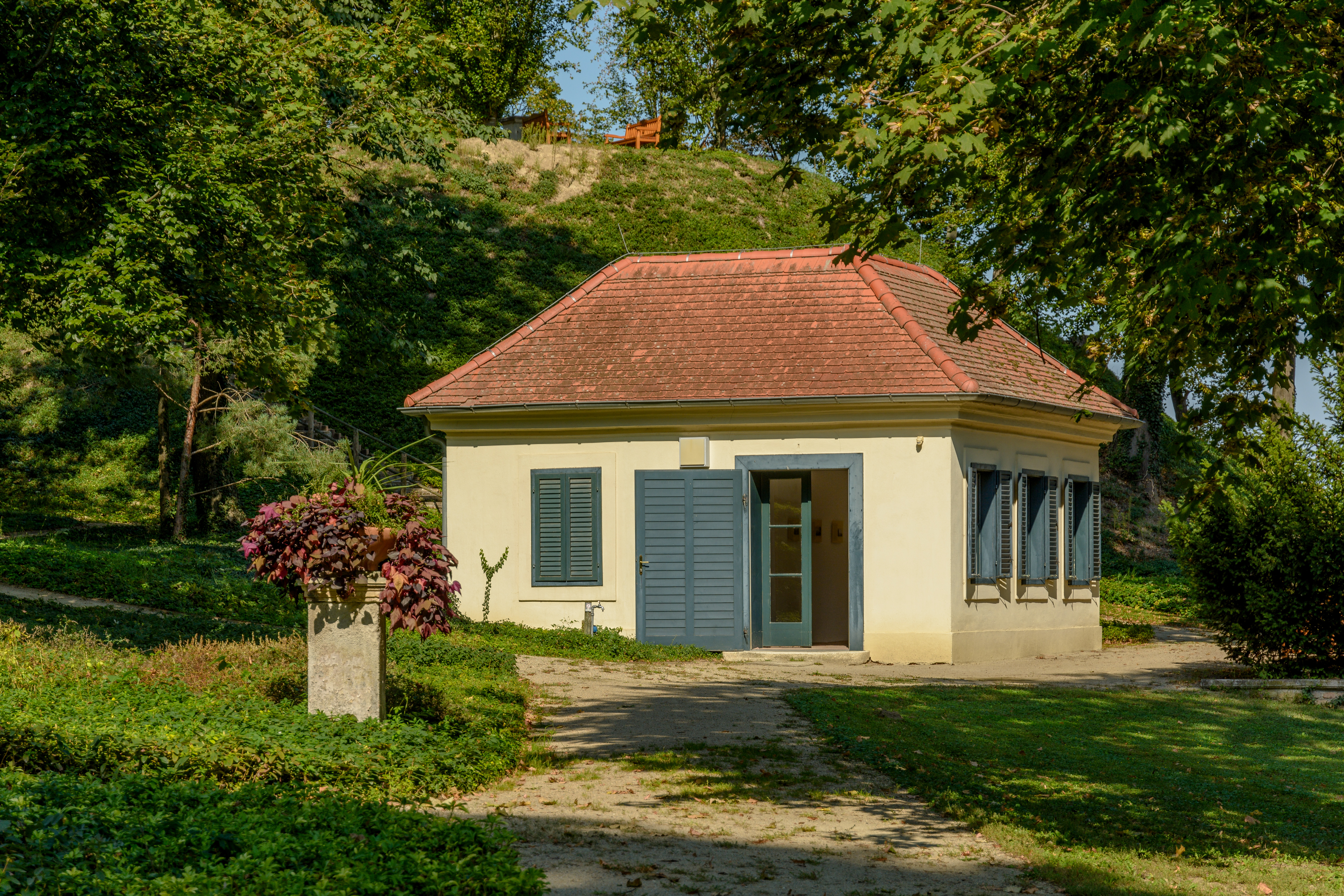 File Englischer Garten Teehaus Kleinwetzdorf 24 Jpg Wikimedia