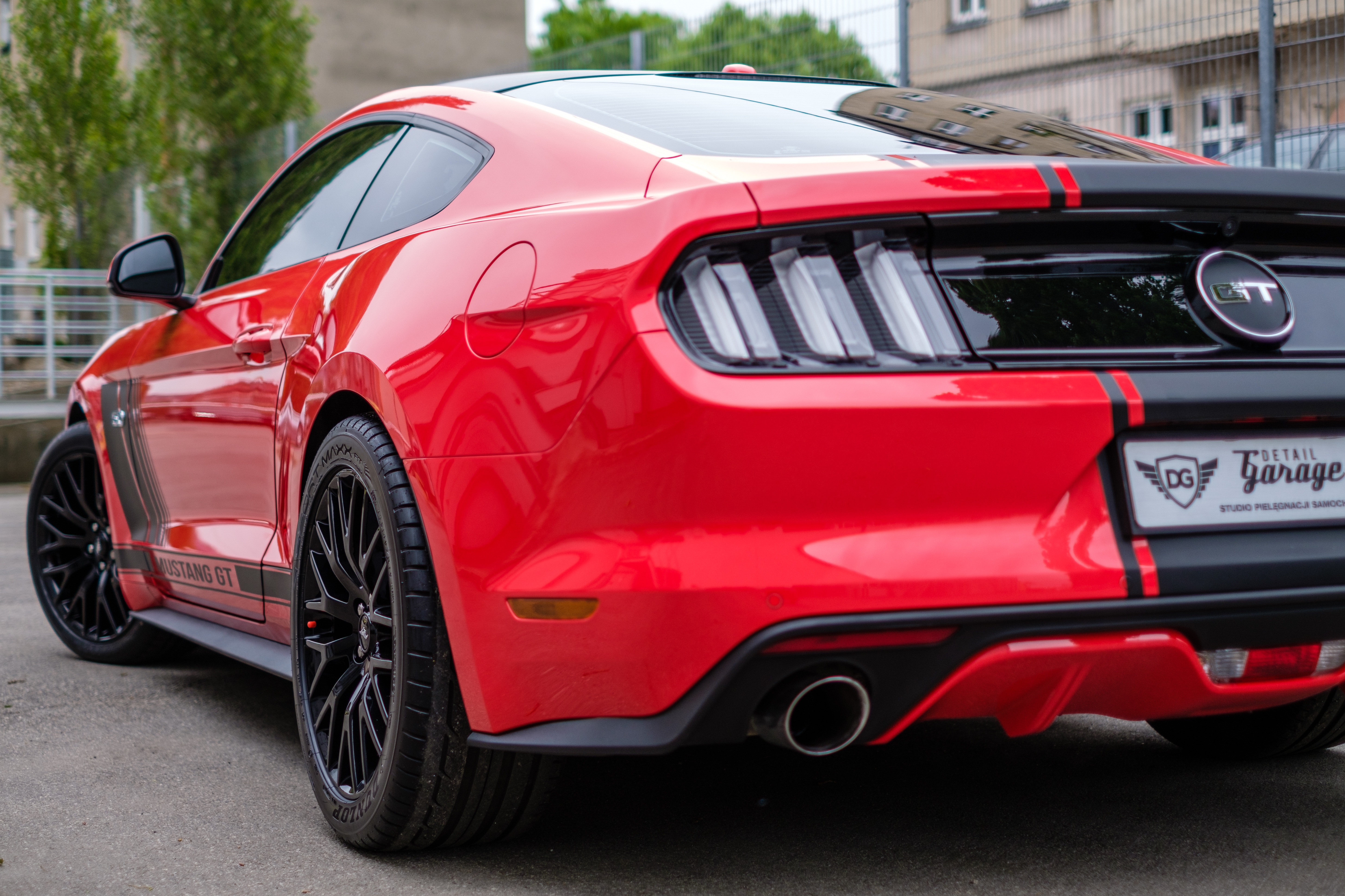 Ford Mustang gt 2017 с винилами