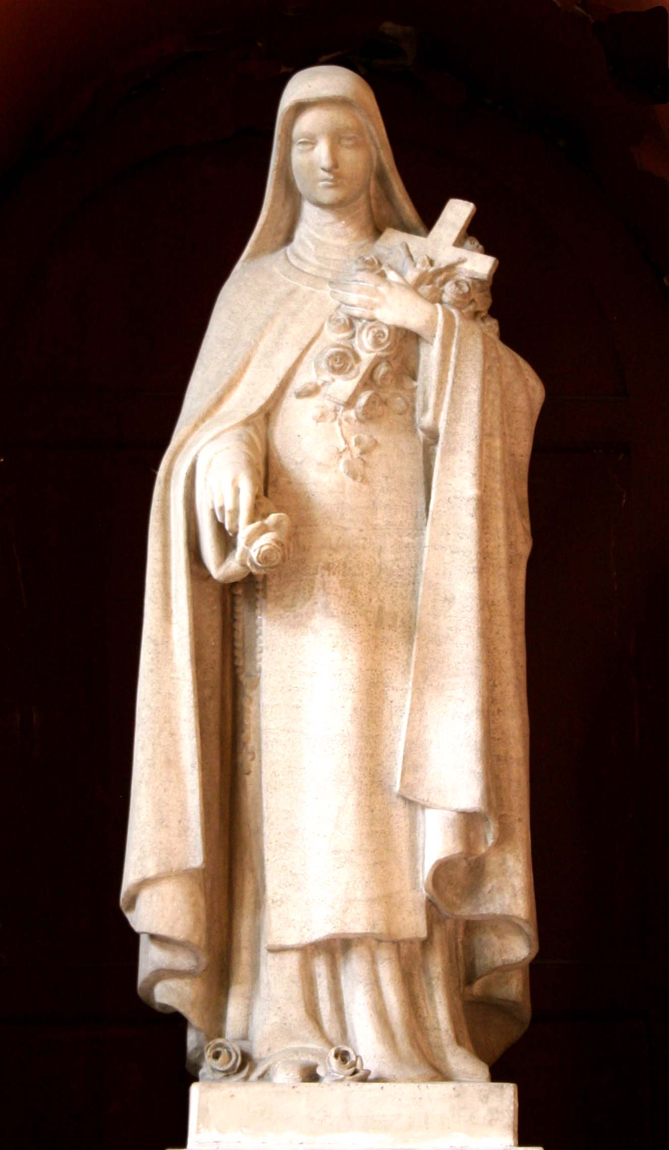 Un pasteur évangélique détruit la statue de la Vierge Marie ! Honteux ! Fran%C3%A7ois_Carli-Ste_Th%C3%A9r%C3%A8se_de_Lisieux