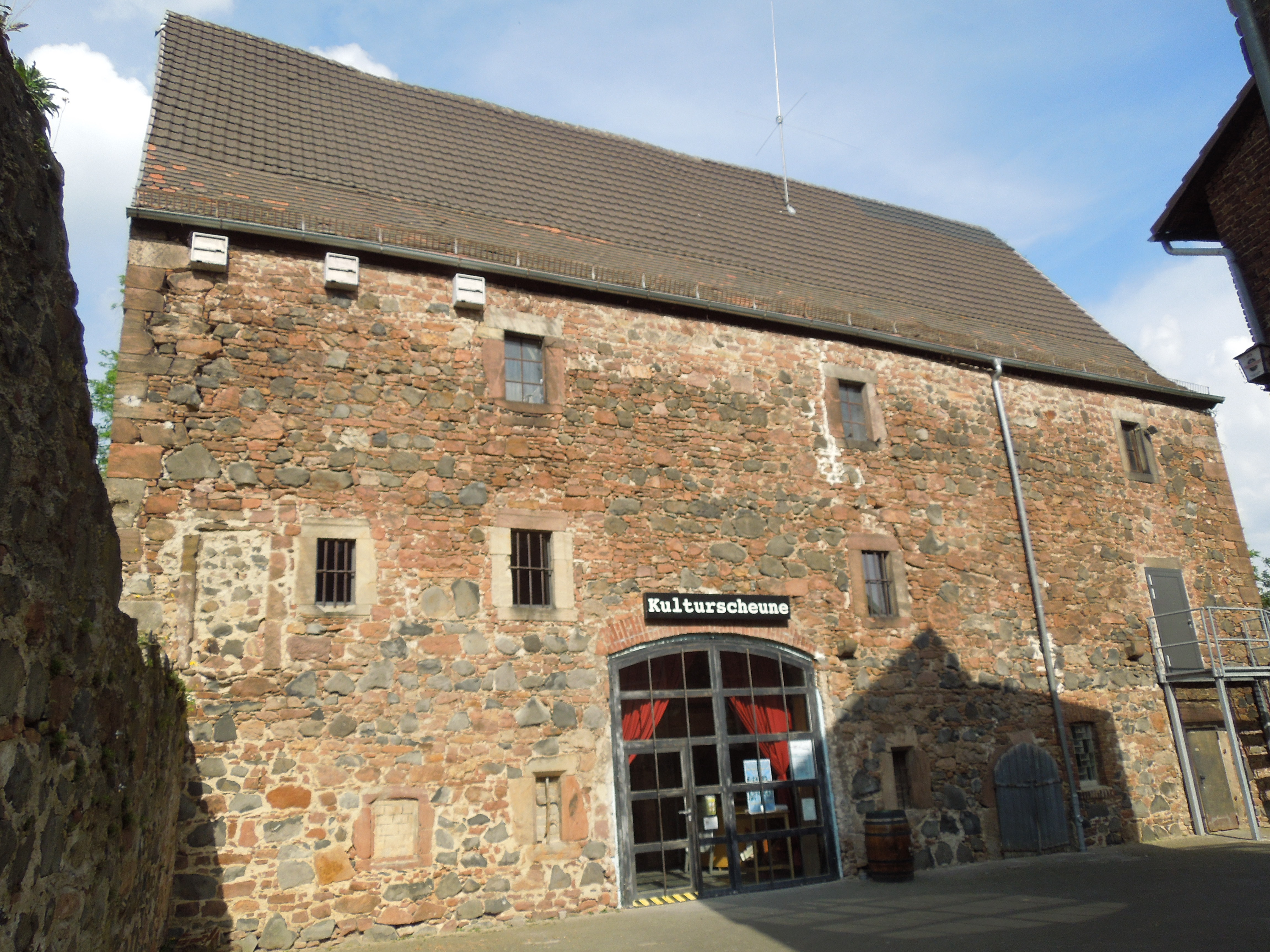 Fritzlar: the former tithing barn of the Teutonic Knights, today used for concerts, exhibitions, etc...