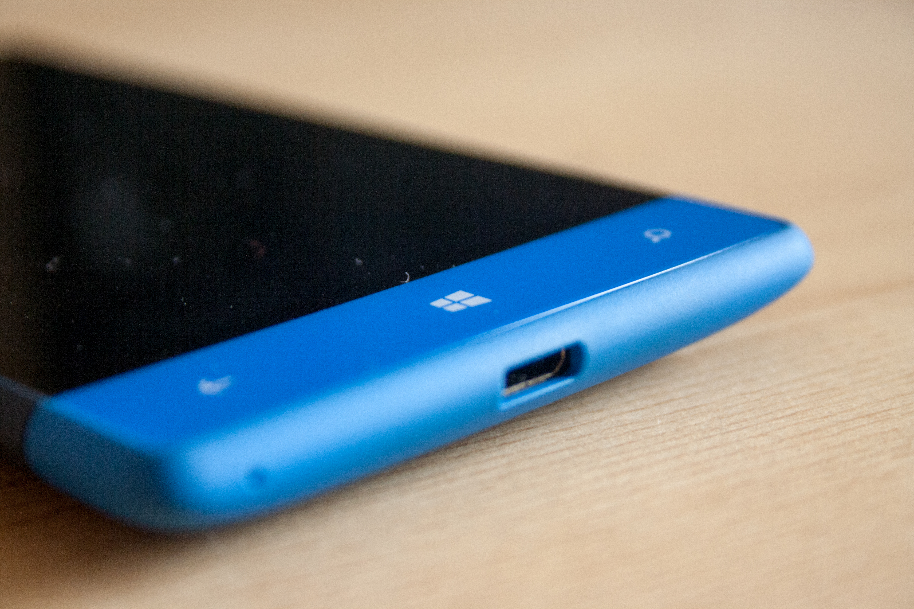 windows 8 phone blue