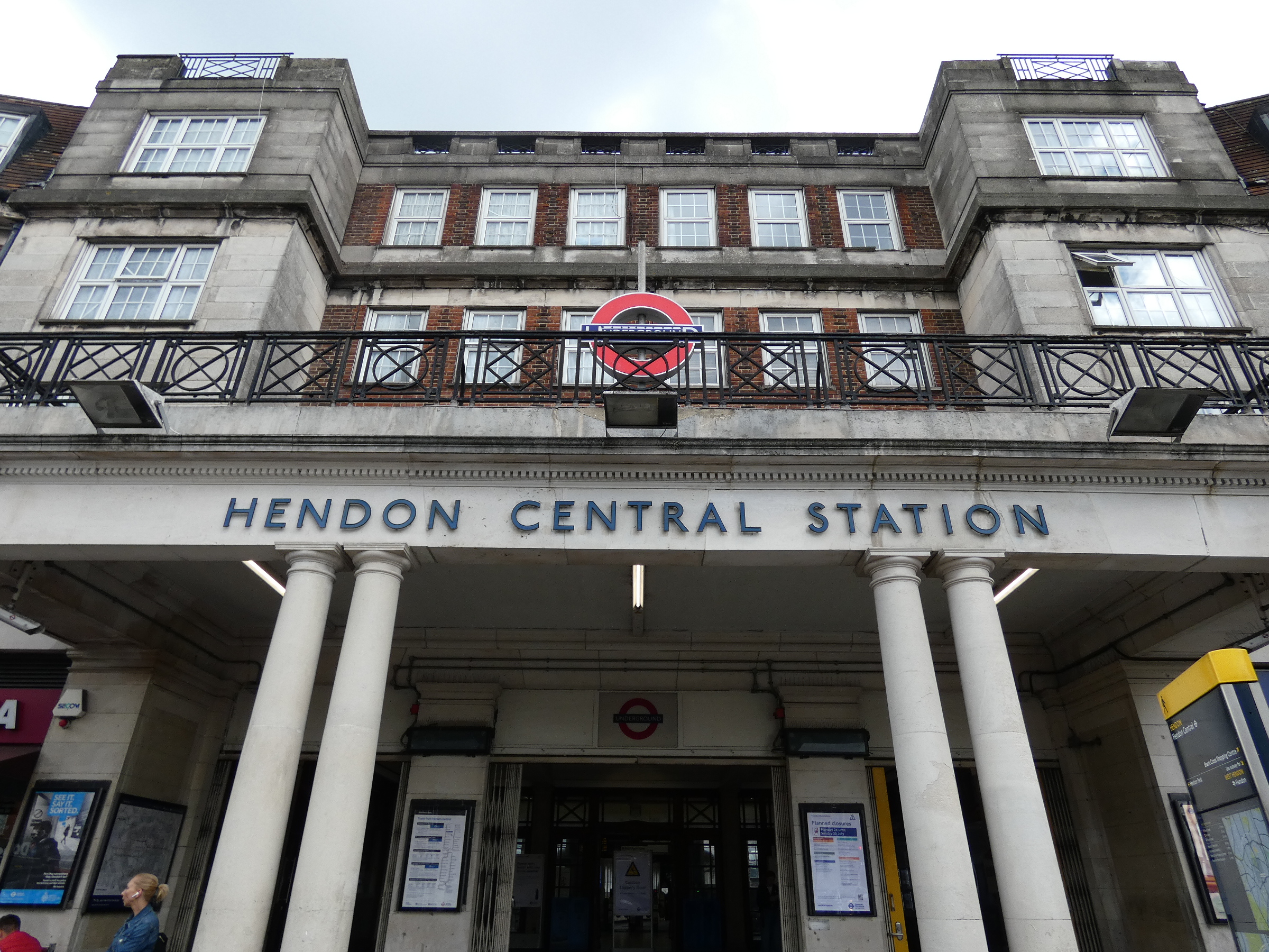 Hendon Central tube station Wikipedia