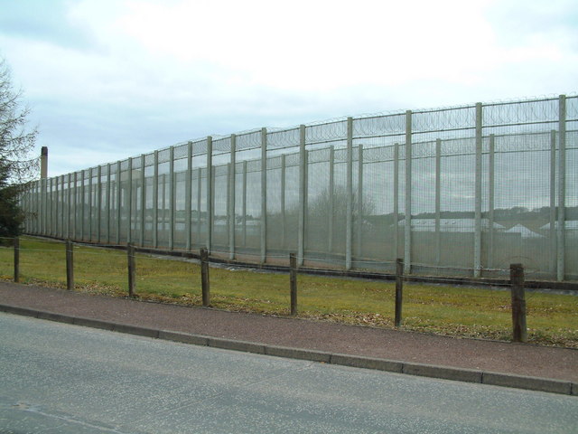 Perimeter fence - Wikipedia