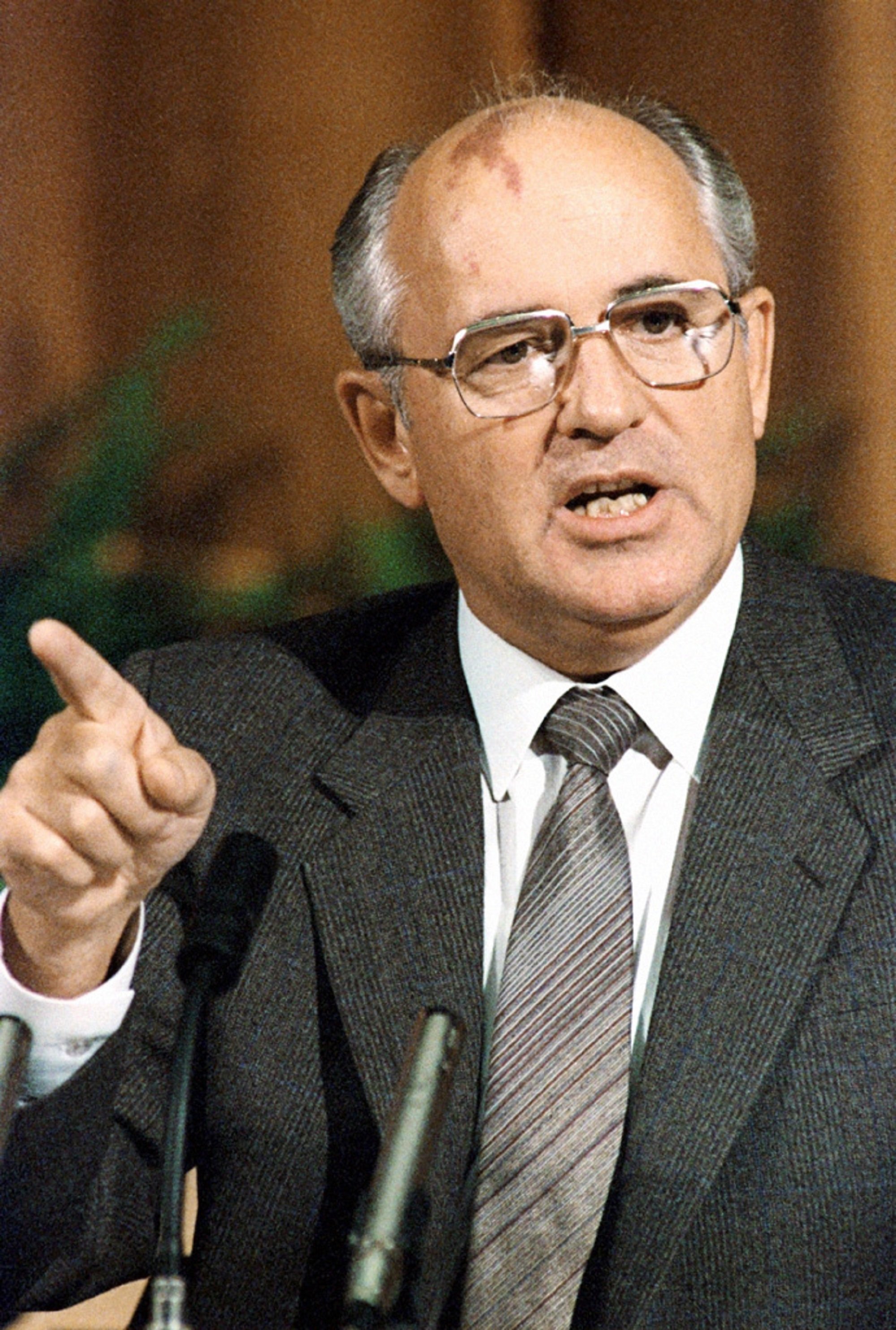 RIAN archive 359290 Mikhail Gorbachev