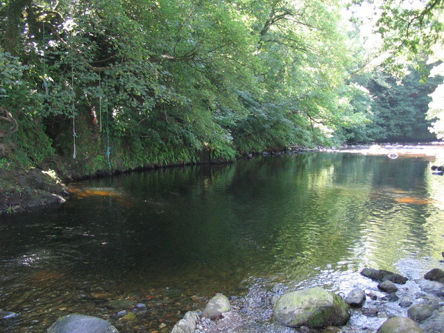 File:River Tavy - geograph.org.uk - 203533.jpg