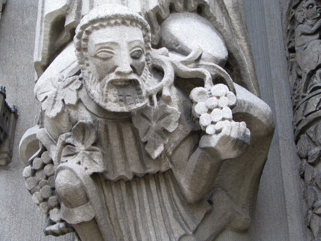 File:Riverside-Church-sculpture.jpg