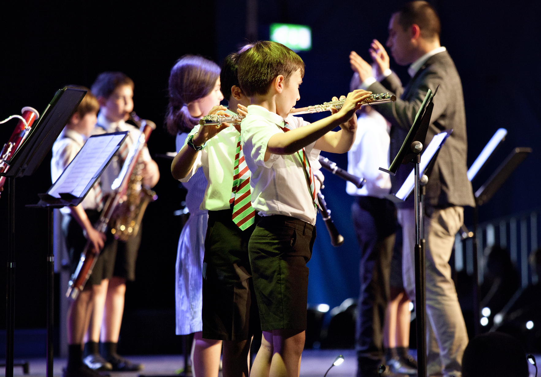 Школьное выступление. School Concert. Concert at School. School Concert picture. School Concert program.