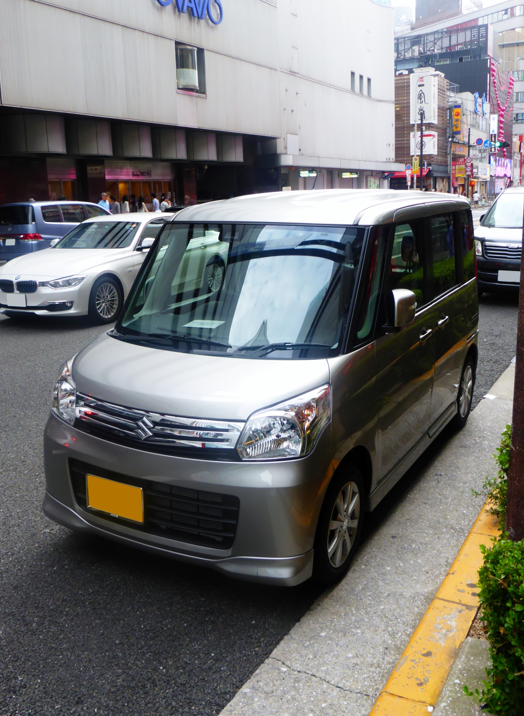 File:Suzuki Spacia X Limited (MK32S) front.JPG - Wikimedia Commons