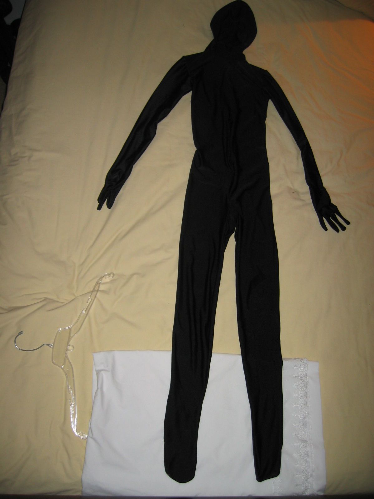 File:Unworn Black Zentai Suit.jpg - Wikimedia Commons