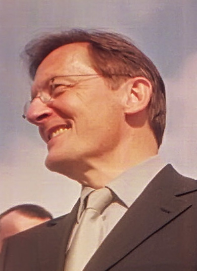 File:Wolfgang Schüssel in Fairness for Austria 2000 (cropped).jpg