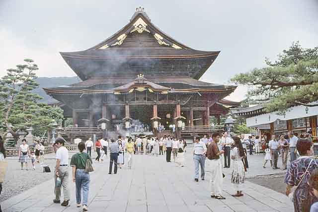 File:Zenkoji.jpg