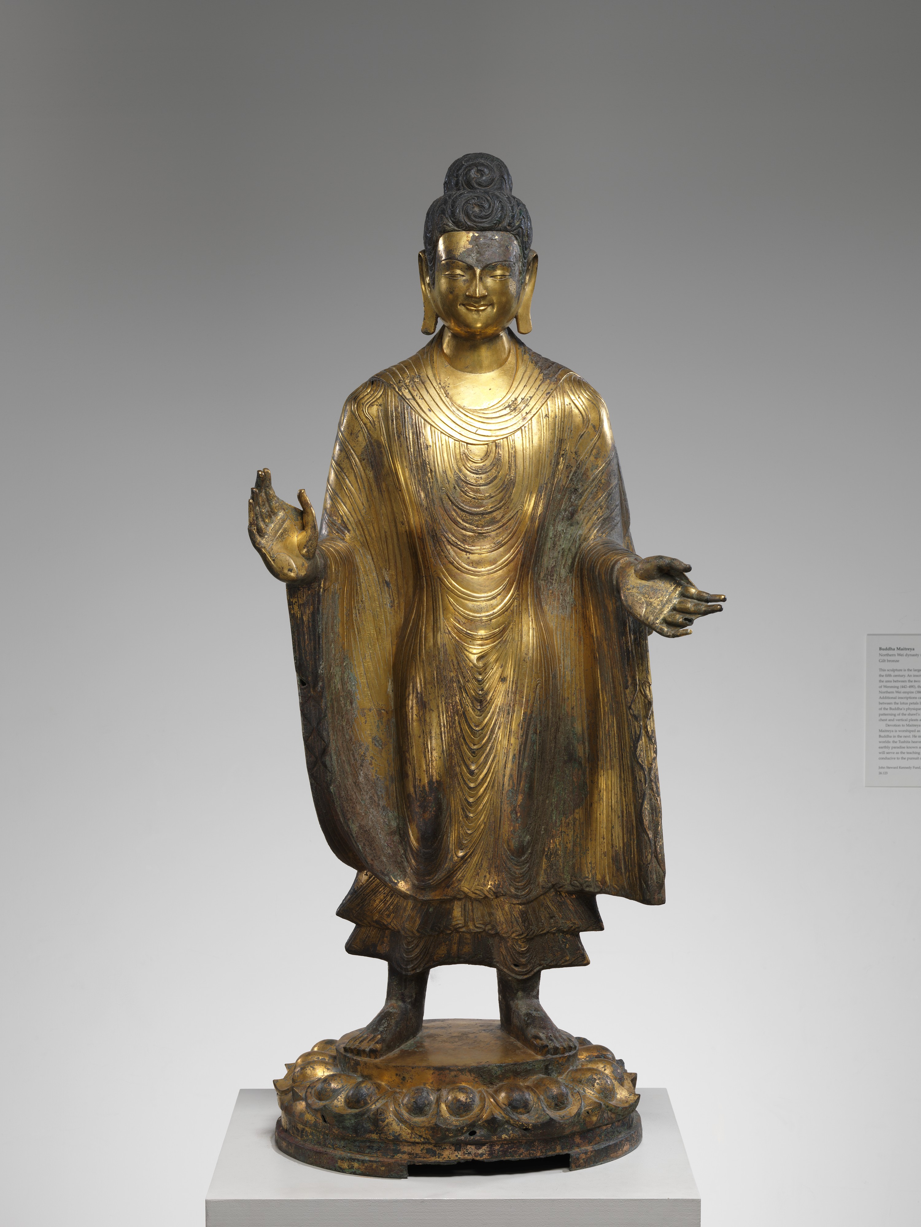Archivo:北魏太和十年 青銅鎏金彌勒佛像-Buddha Maitreya (Mile fo 