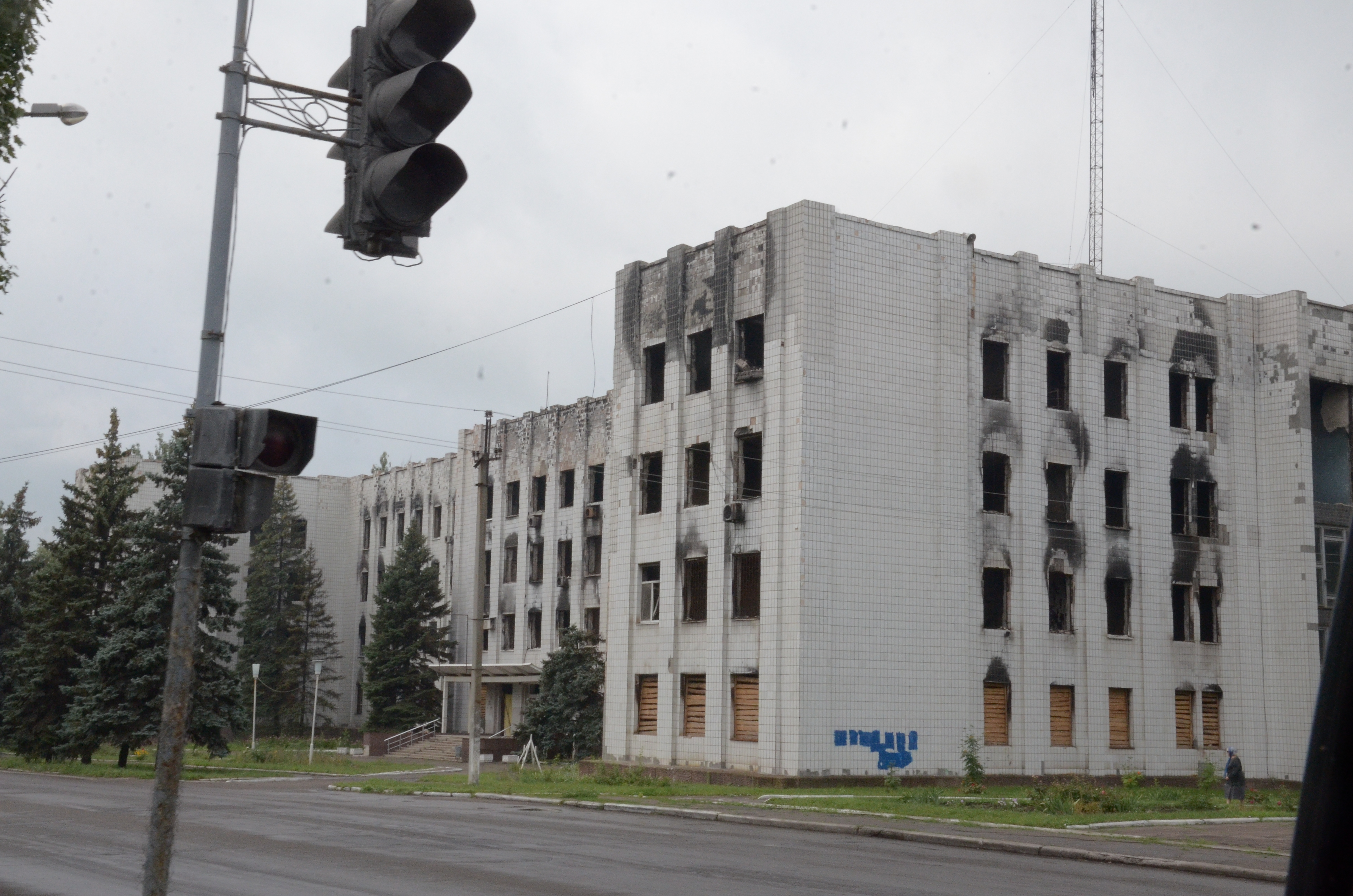 Шахтерск донецкая область. Шахтёрск (Россия). Исполком Шахтерск. Здание Орджоникидзе Шахтерск. ЖД вокзал в Шахтерске.