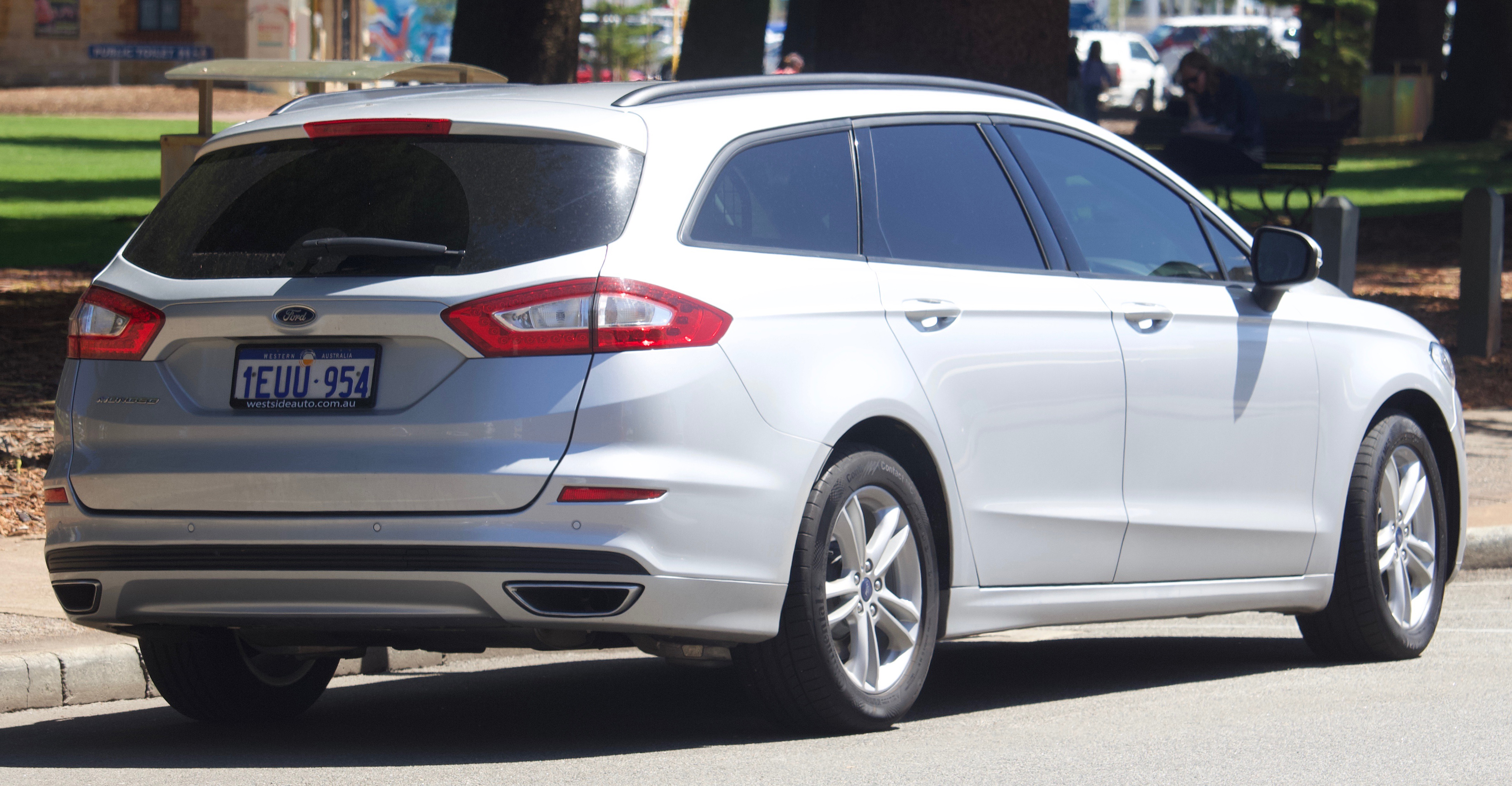 File:2015 Ford (MD) Ambiente station wagon (2018-10-15) 02.jpg - Wikimedia Commons