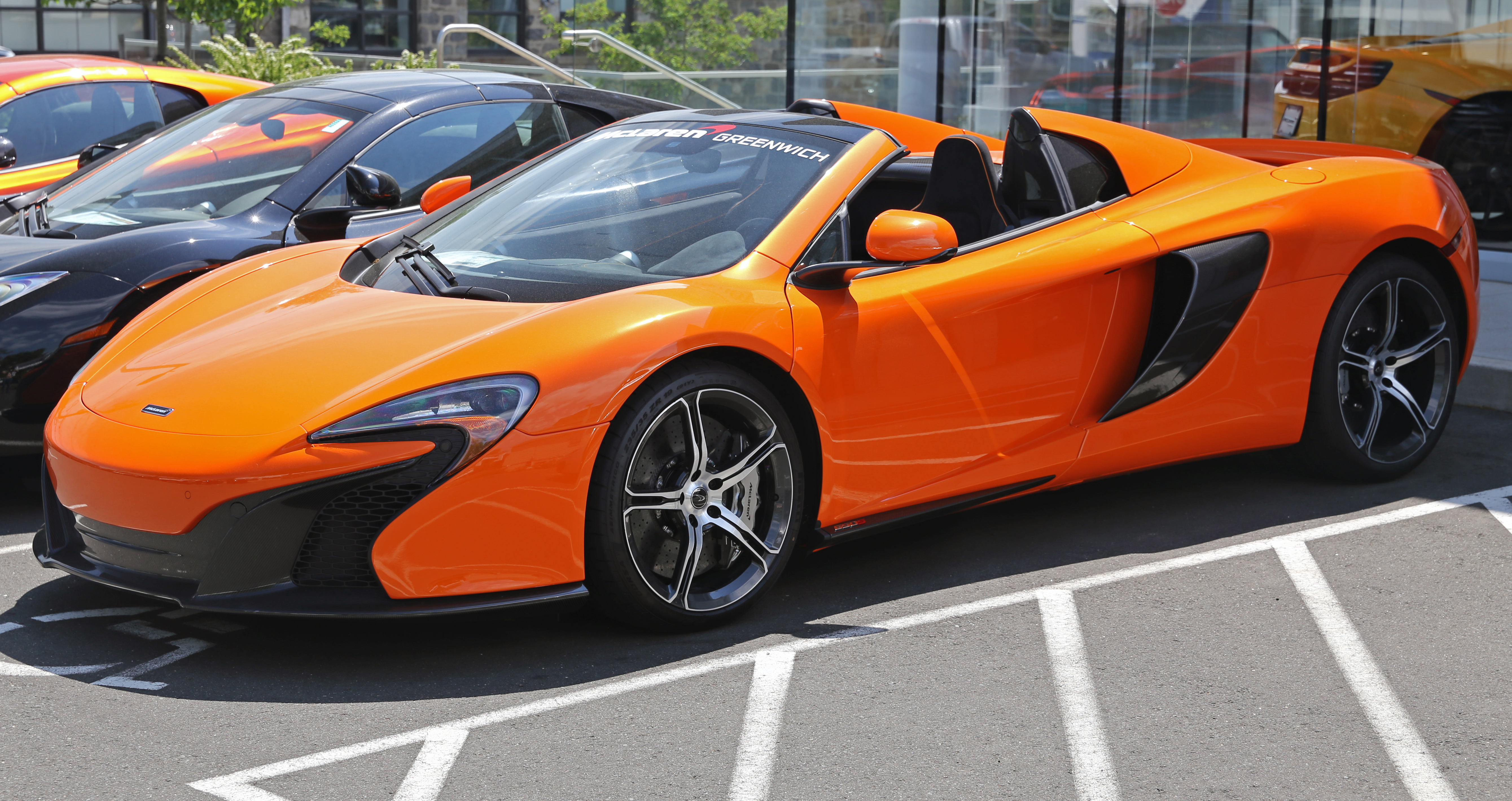 File:2015 McLaren 650S Spider, carbon fiber pack.jpg 