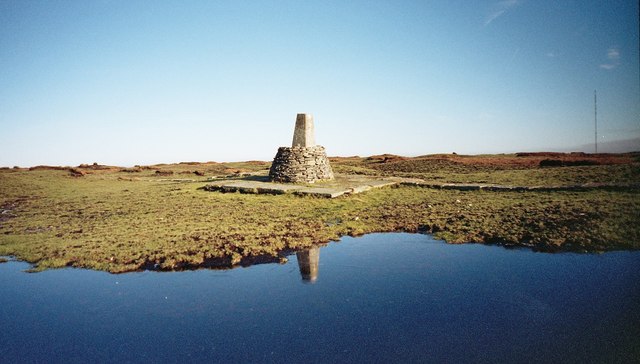 Black Hill (Holme Moss) Ordnance Survey Triangulation Pillar - geograph.org.uk - 521090