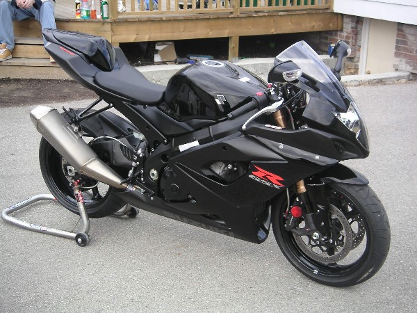 File:Black Suzuki (2).JPG