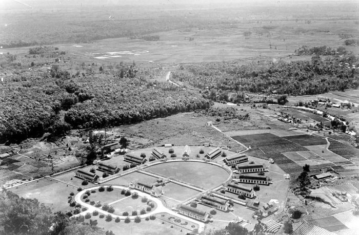 File:COLLECTIE TROPENMUSEUM Ziekenhuis te Pematangsiantar Noordoost-Sumatra TMnr 10002206.jpg