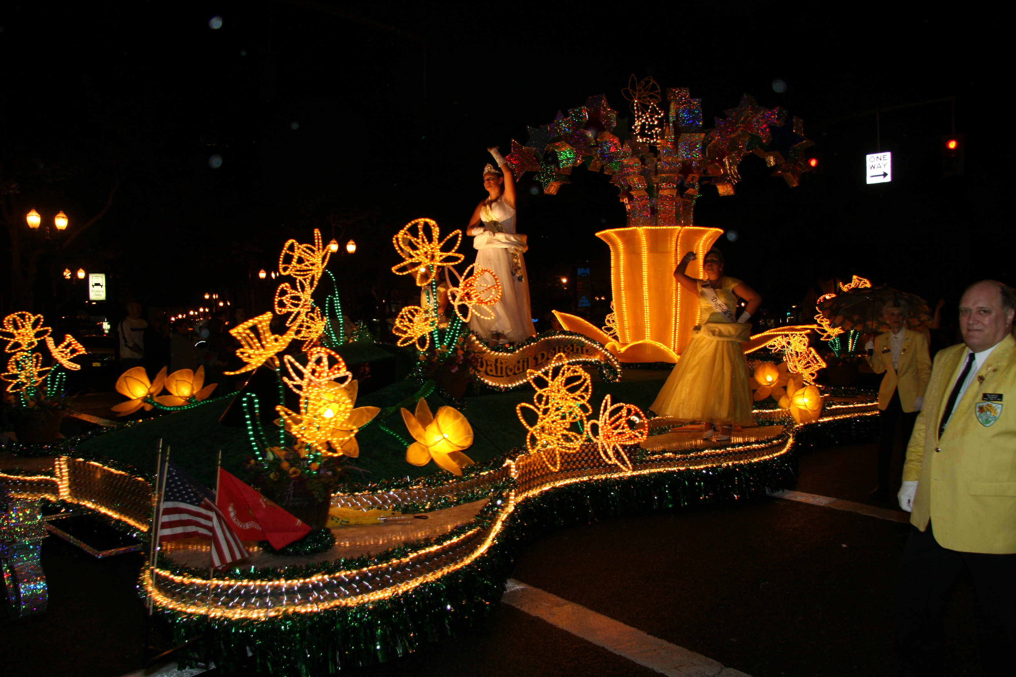 File:Daffodil Festival float in Portland, Oregon's Rose Festival.jpg