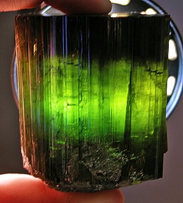 File:Elbaite-192114.jpg