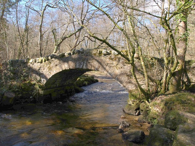 File:Hisley Bridge - geograph.org.uk - 1762138.jpg