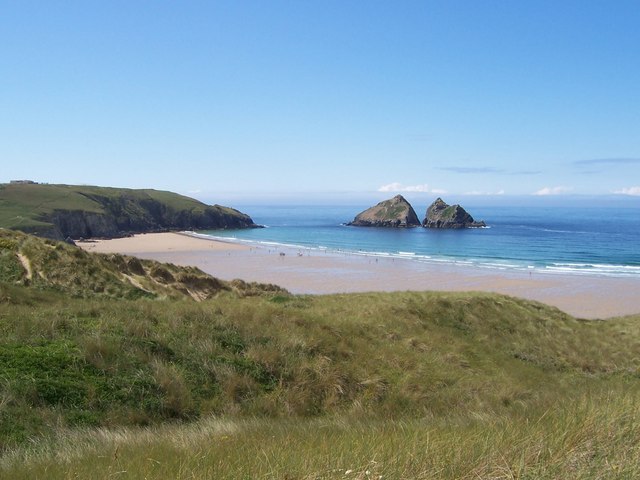 File:Holywell Bay - geograph.org.uk - 525377.jpg