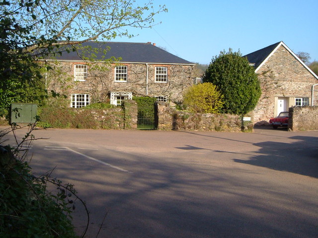 File:House at Bow Bridge - geograph.org.uk - 161491.jpg