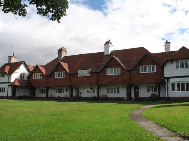 File:Houses at Port Sunlight - geograph.org.uk - 1489446.jpg