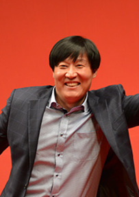 Kim Young-ho, 2015 (cropped).JPG