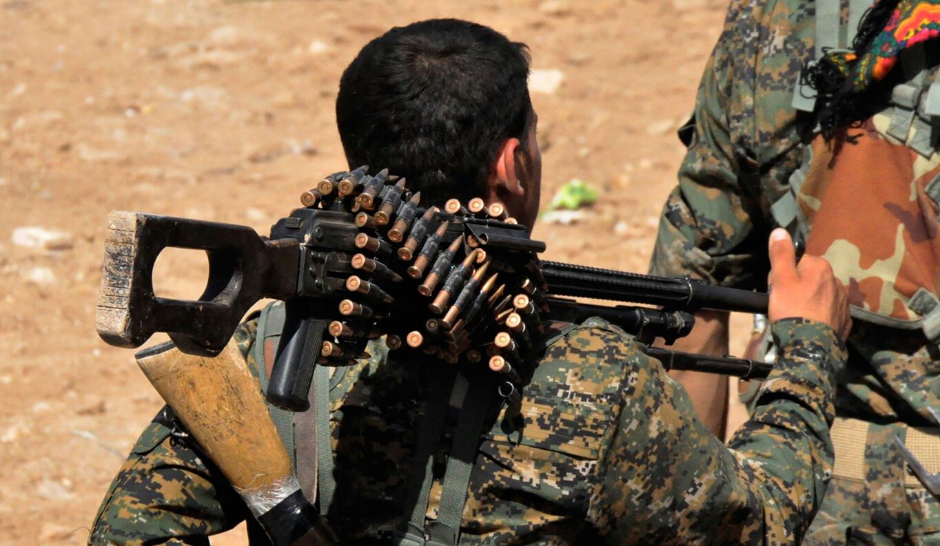 Откуда у террористов оружие. Боевик с пулеметом. ПКМ В Сирии.