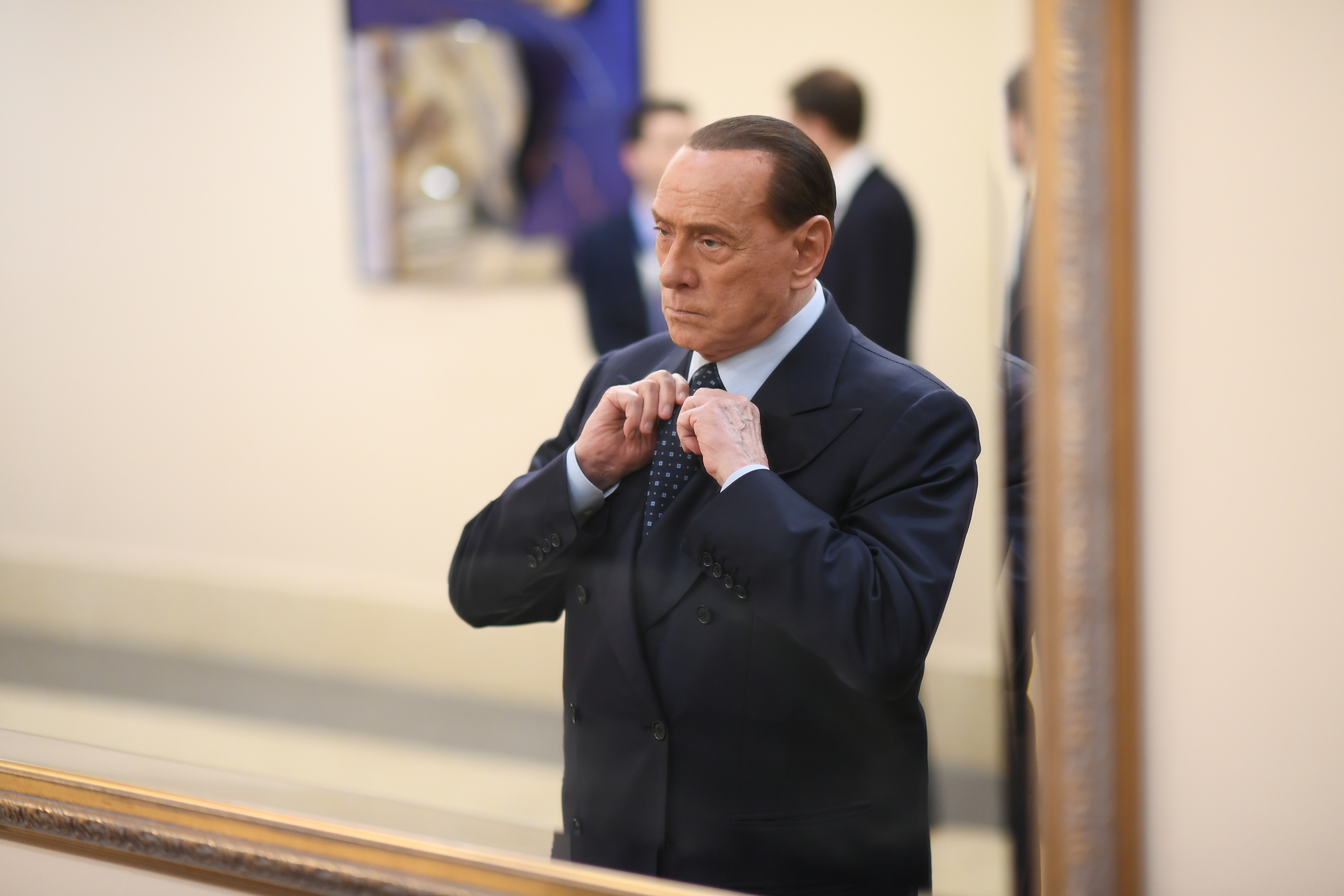 https://upload.wikimedia.org/wikipedia/commons/d/d1/Silvio_Berlusconi_EPP_2017_1.jpg