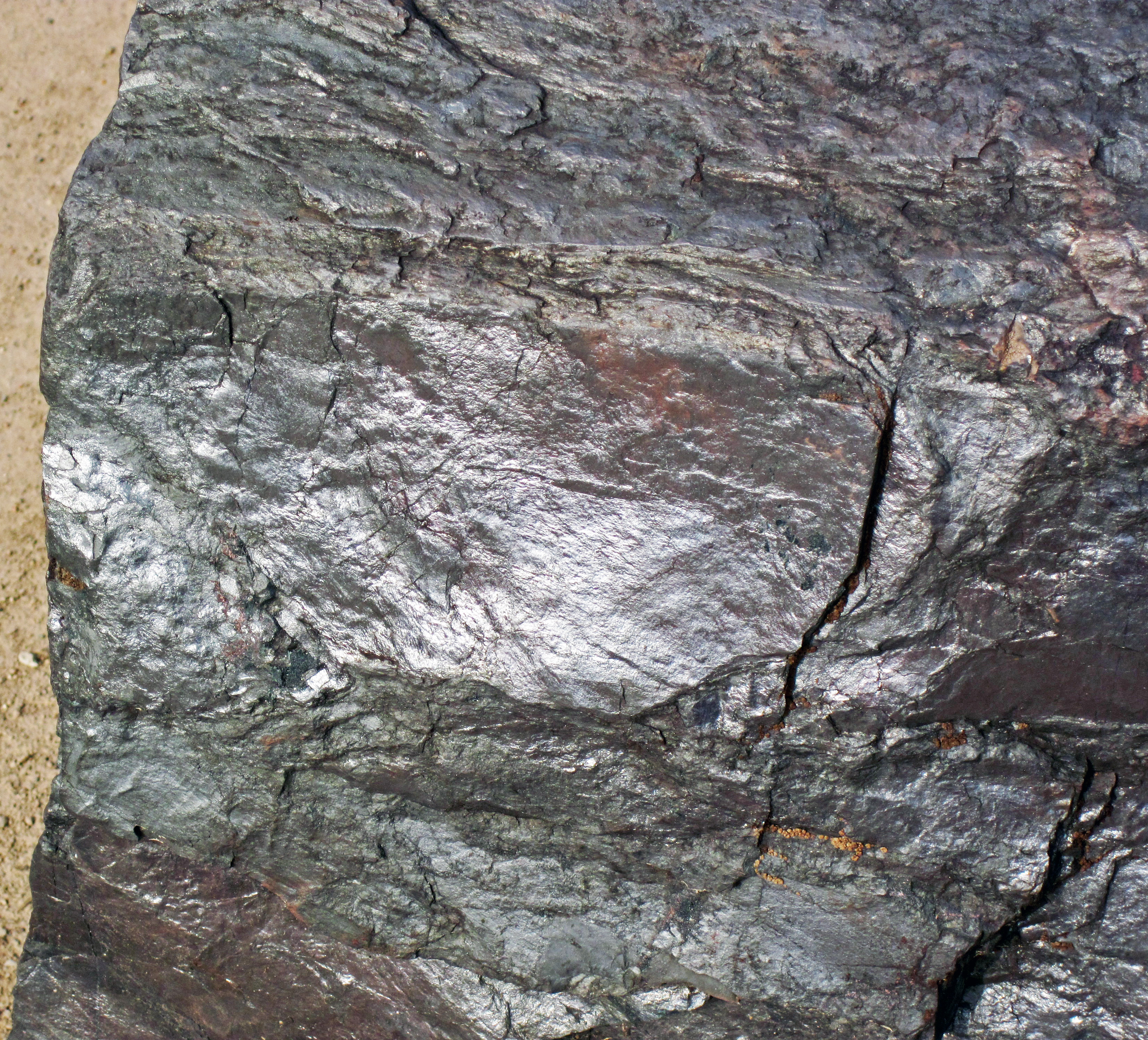 File:Specularite (high-grade iron ore) (Soudan Iron 