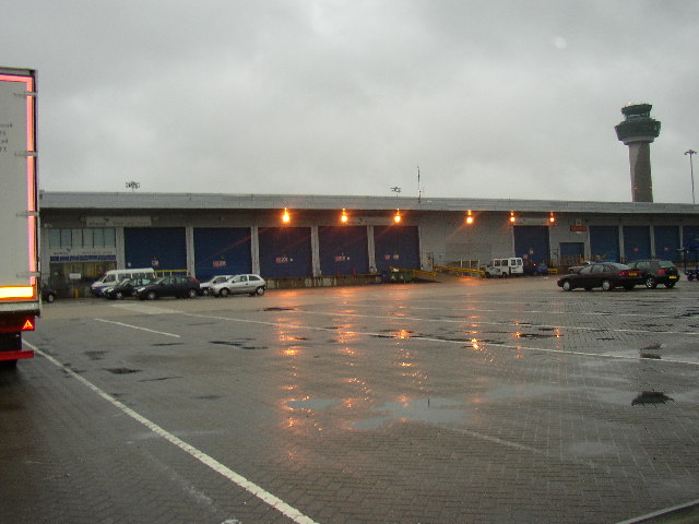 File:Stansted Airport, Cargo Terminal - - 70370.jpg - Wikimedia Commons