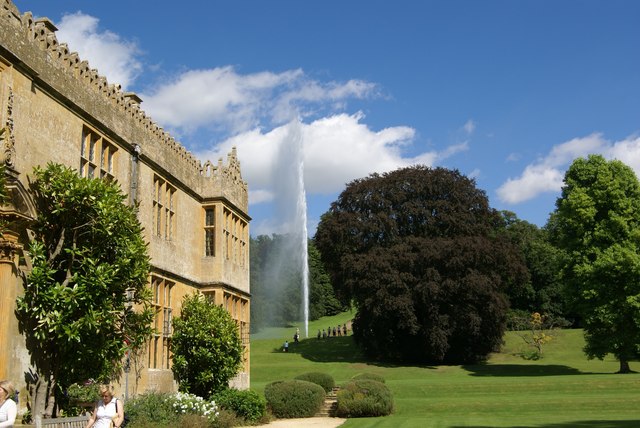 Stanway House and its fountain - geograph.org.uk - 1438247