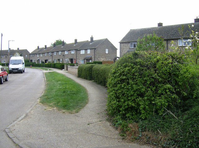 File:The less chocolate box end of Easton - geograph.org.uk - 487722.jpg